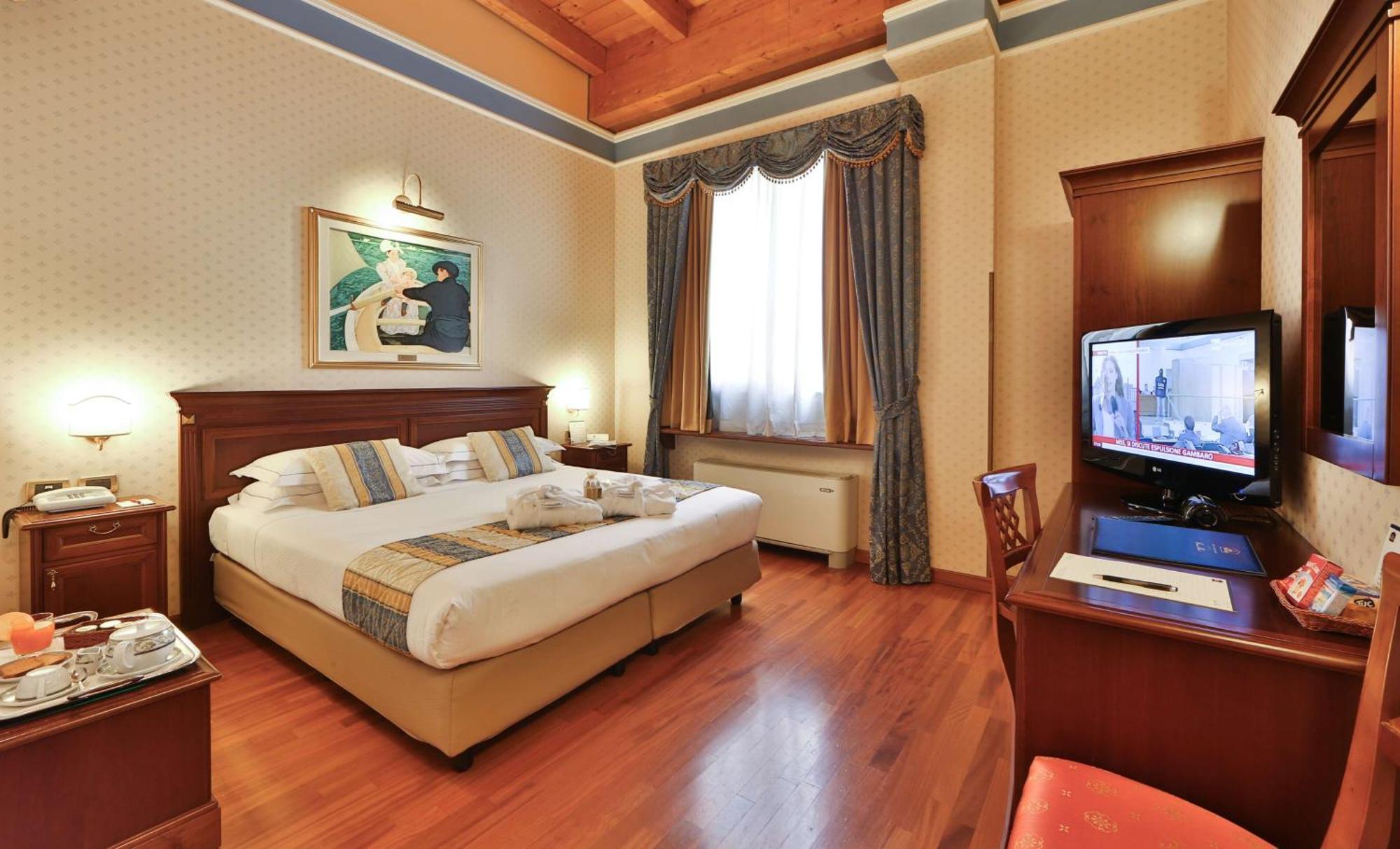 Superior King Room,1446998275:JPEG